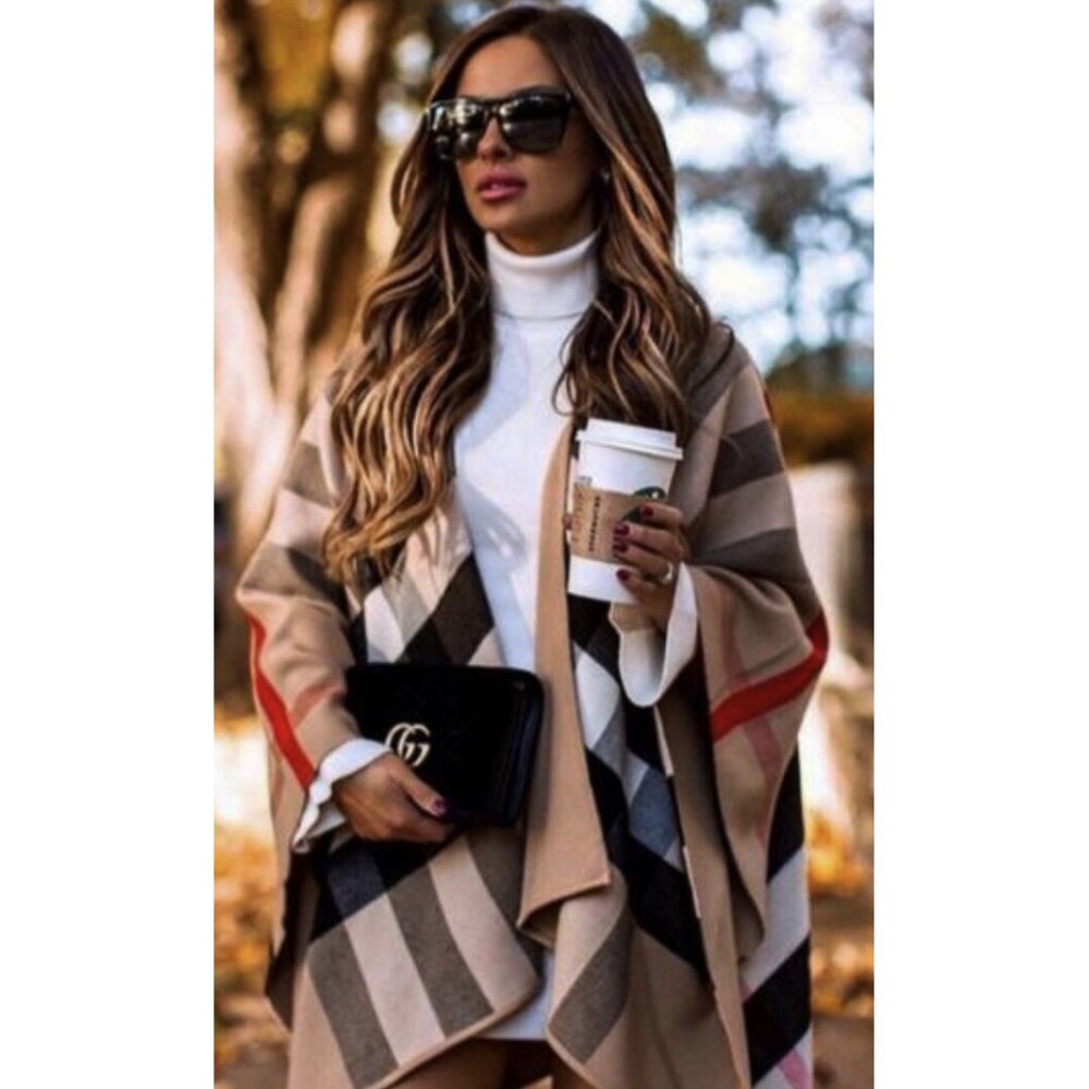 Burberry Charlotte Reversible Solid/House Check Wool Cape One Size - Picture 3 of 13